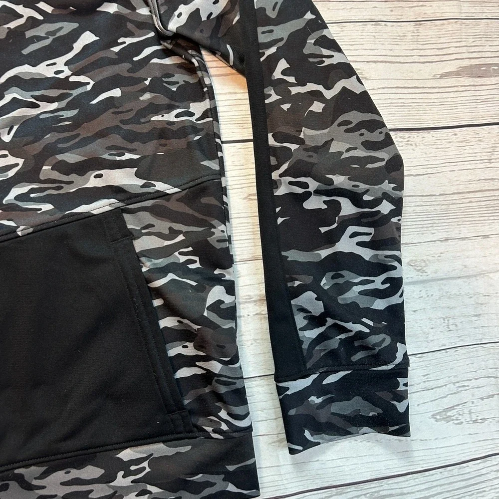 Under‎ Armour Gray Camouflage Camo Full Zip Loose Jacket Youth Boys Size Medium
